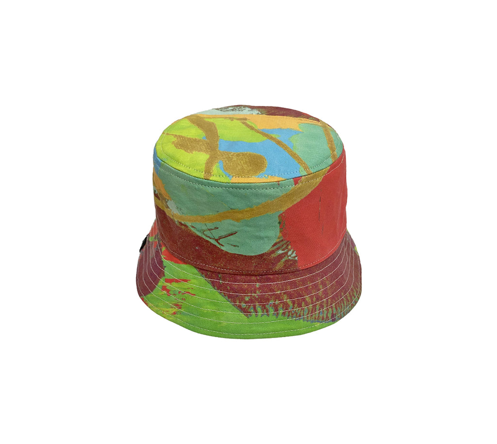 CAPRICORN REVERSIBLE BUCKET HAT